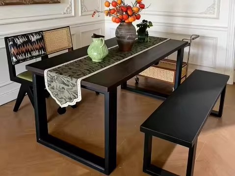 莫比恩餐桌